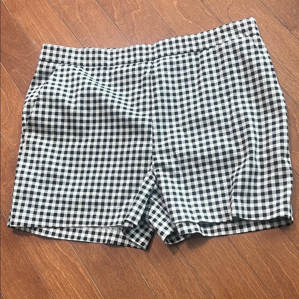 Forever 21 Black and White Gingham Women's Shorts